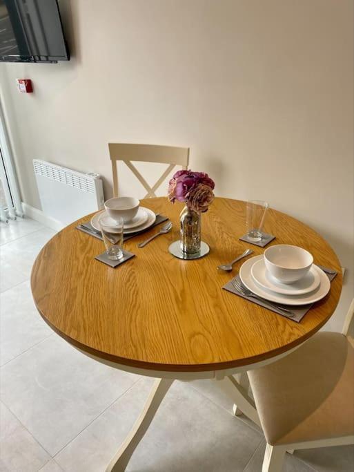 Erne Getaway No.7 Brand New 1 Bed Apartment Enniskillen Eksteriør bilde